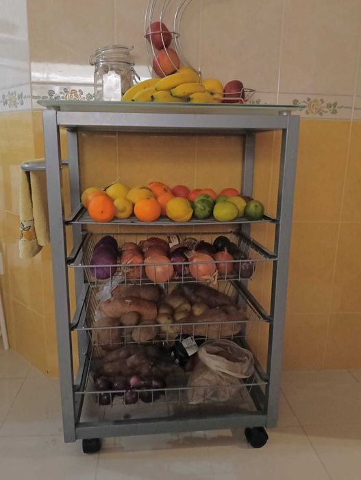 Carrinho de apoio cozinha