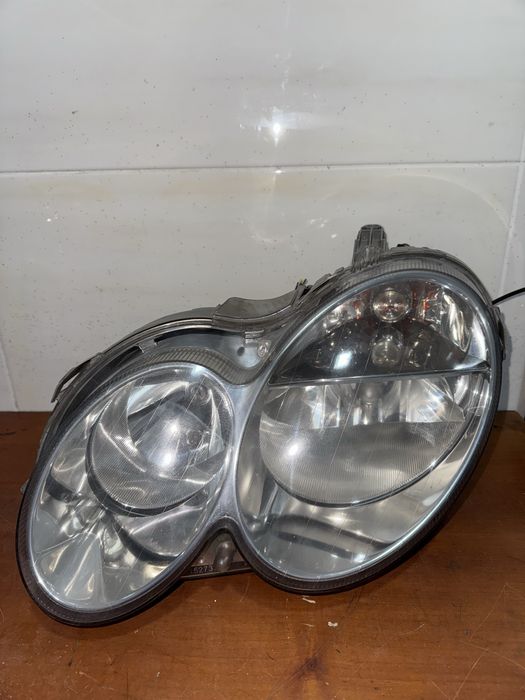 Otica esquerda Mercedes w209 CLK