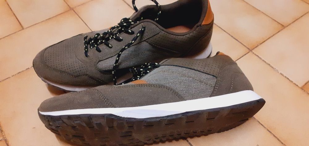 Sapatos casual número 41