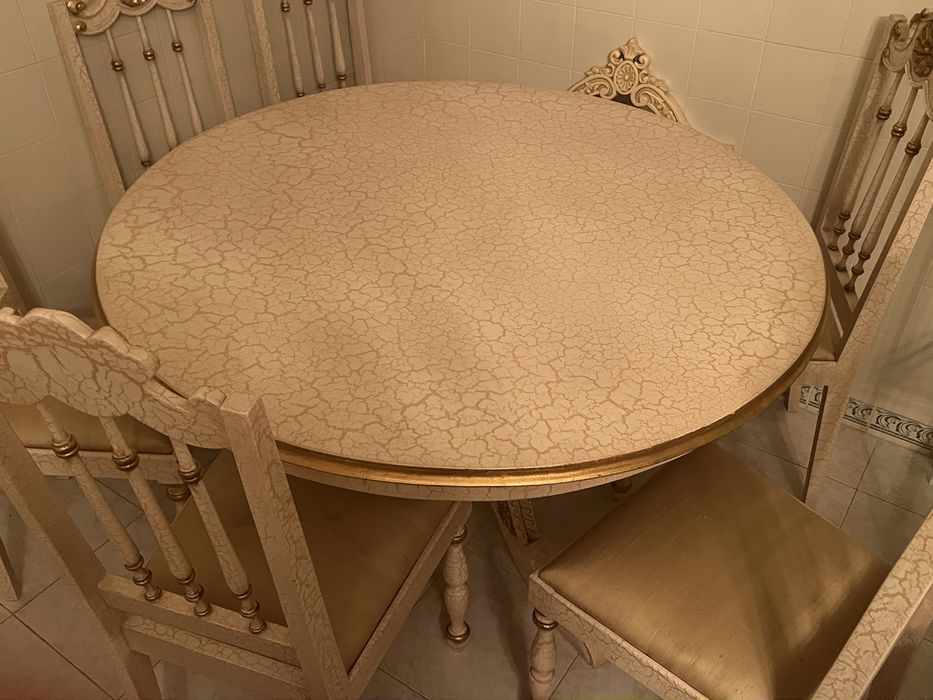 Conjunto mesa e deis cadeira em madeira 100% estilo romano