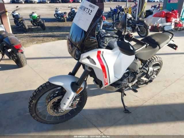 Ducati Desert X 2025