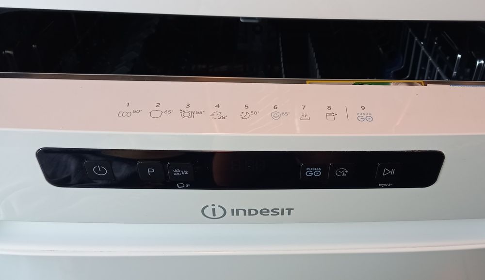 Máquina de lavar loiça INDESIT D2F HD624 A