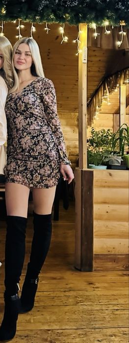 Нарядна суконька