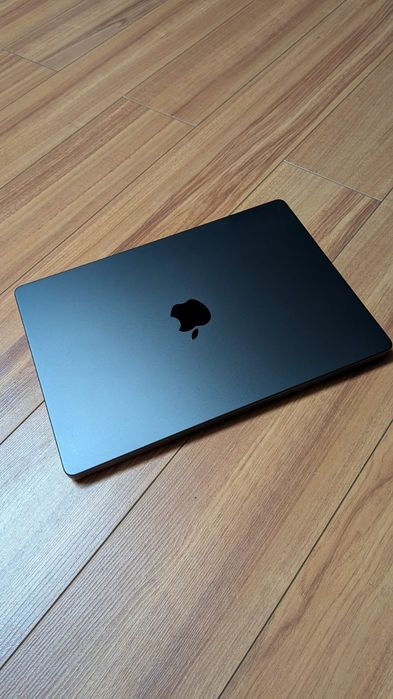MacBook Pro M4 24Gb RAM  1TB 14"