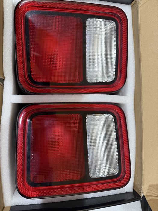 Фара задня права ліва Jeep Gladitor JT 2018+