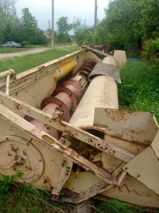 Комбайн ДОН-1500