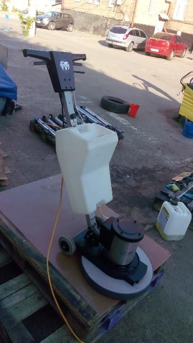 Полотер Numatic BMD 1200