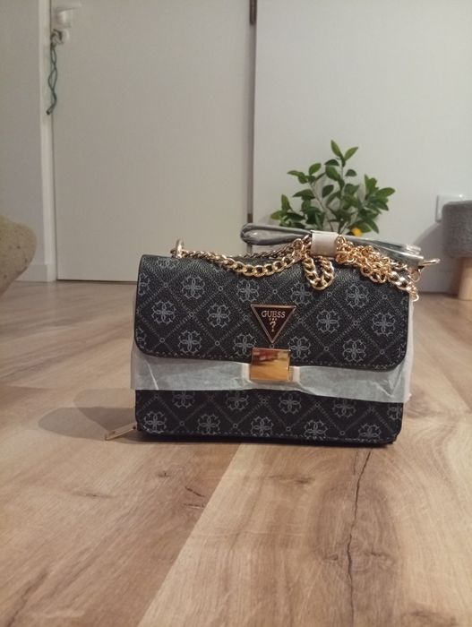 Malas Guess e outras marcas