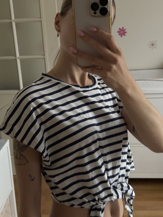 Biało niebieska bluzka w paski z wiązaniem na brzuchu  Zara  Rozmiar z metki L
