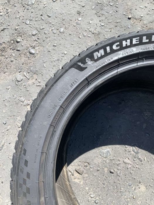 Шини 245/40 R18 пара Michelin 6,5мм, всесезон