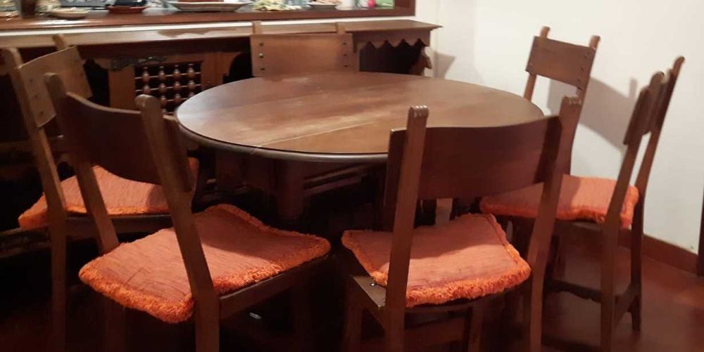 Rustic Wooden Table64741100108418120