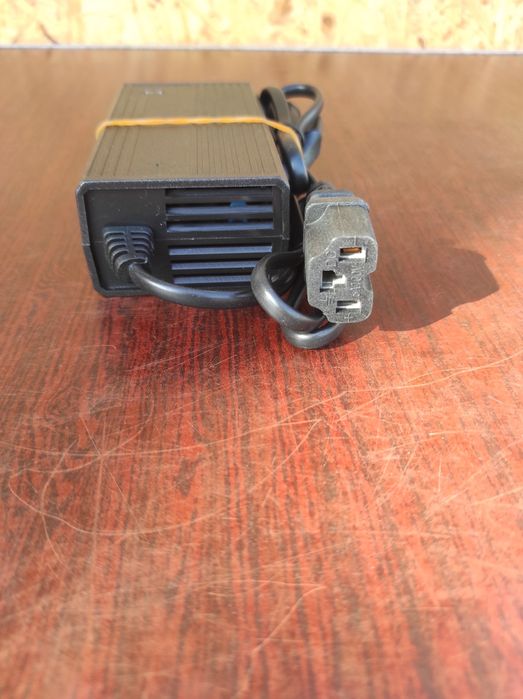 Аккумулятор зарядное устройство мотор помпа к аккумул  опрыскивателям