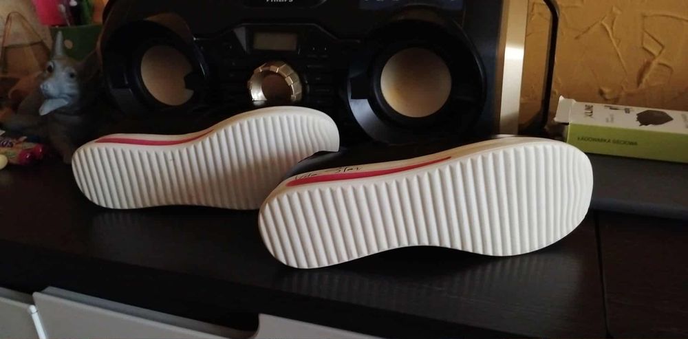 Tenisówki trampki  adydasy na rzep damskie r 40;41