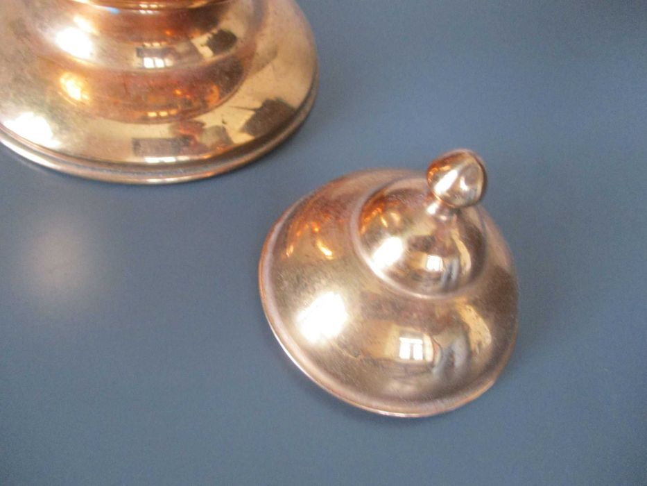 Jarra antiga Vintage em cobre com tampa e 2 argolas laterais, 30 cm altura