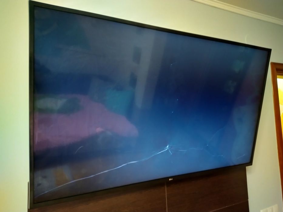 Телевізор LG 55 uq751colf 4K smart AI Gen 5 НА ЗАПЧАСТИНИ