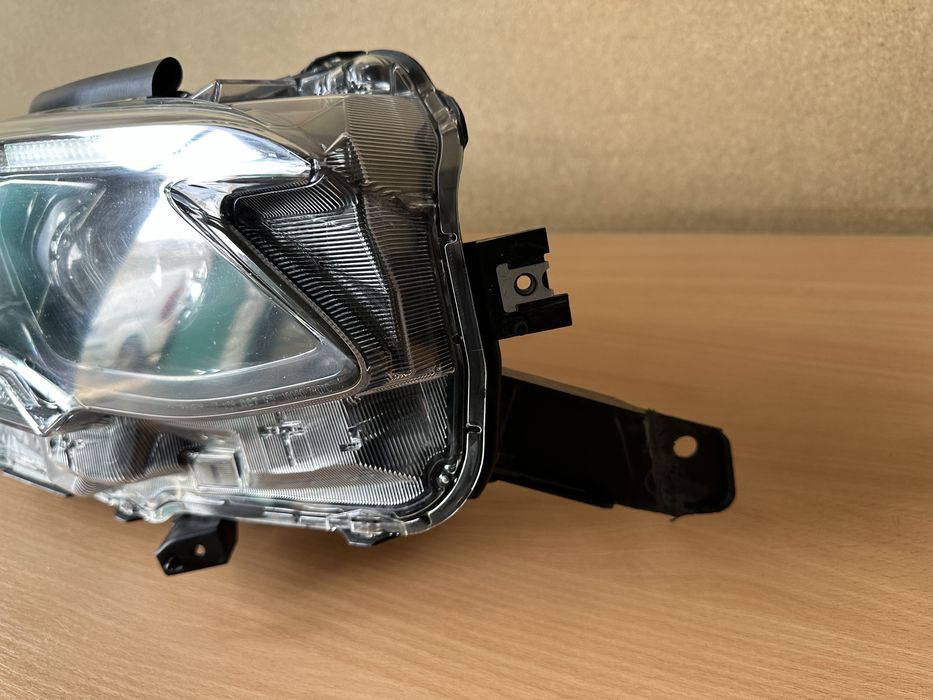 Фара 27 37 Subaru Outback BT b16 2020 2021 2022 84002AN14A