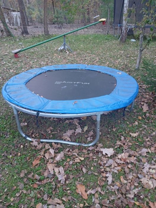 Trampolina z siatką