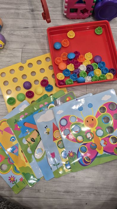 Розвиваючи іграшки, пилесос, сортер