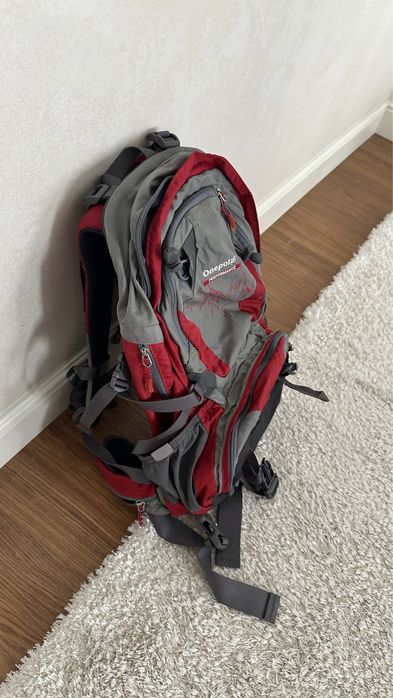 рюкзаки в идеальном состоянии 2 шт