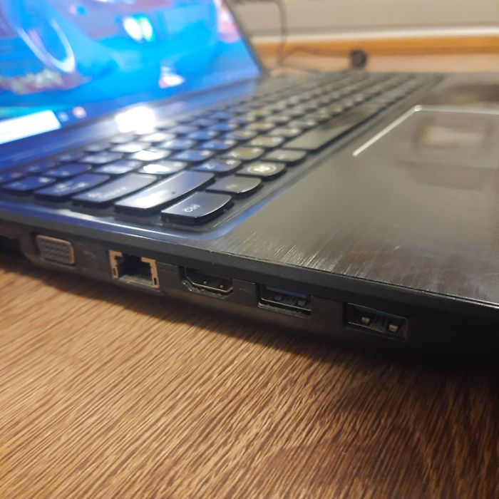 Мощный игровой ноутбук Lenovo/4 ядра/2 видеокарты