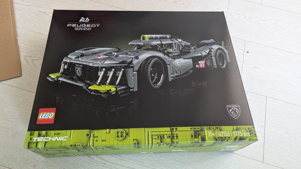 LEGO® 42156 Technic - PEUGEOT 9X8 24H Le Mans Hybrid Hypercar
