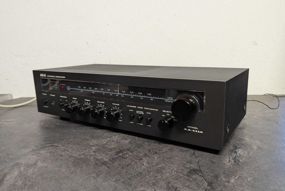 Стерео ресивер Akai AA-1115.