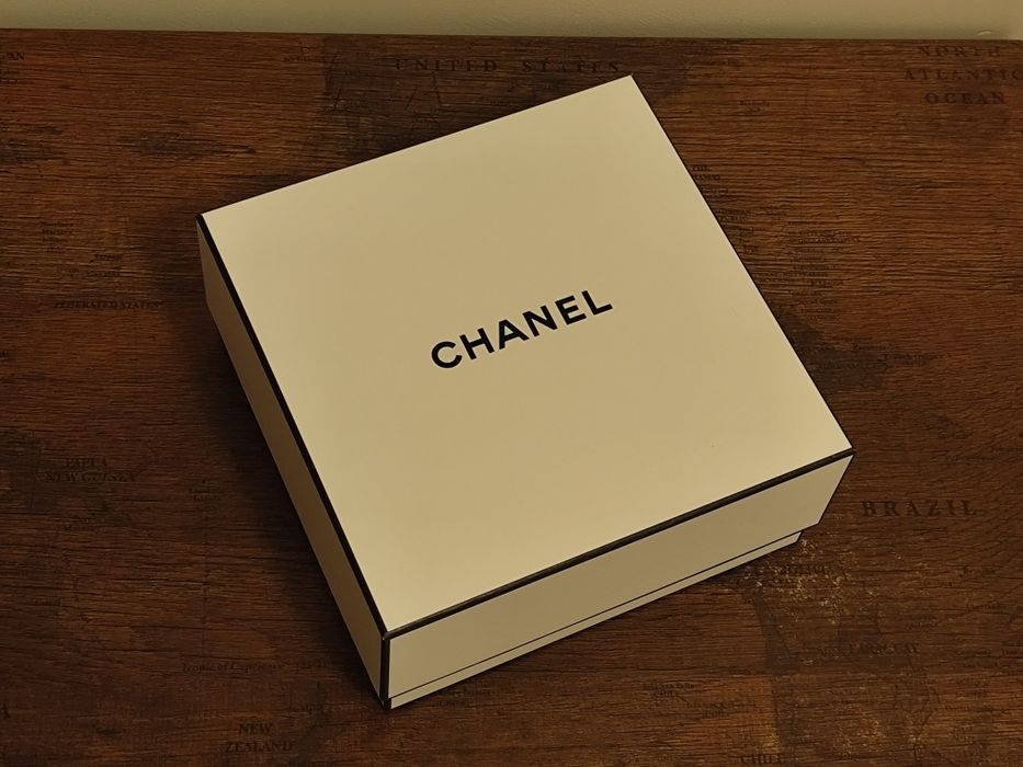 Duże oryginalne pudełko Chanel