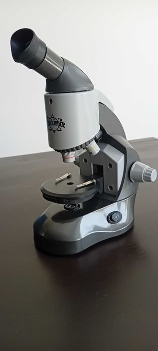 Microscópio para crianças
