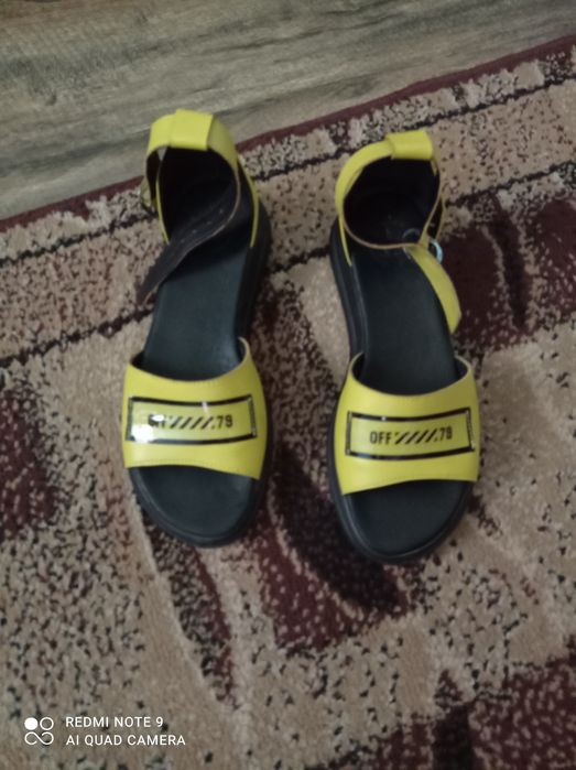 Босоножки Натуральная кожа, жёлтые