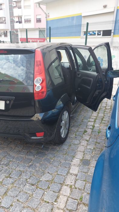 Vendo carro Fiesta