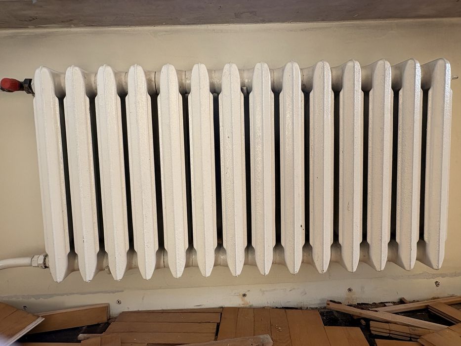 Żeliwne grzejniki NRD – retro loft, sprawne, mocne