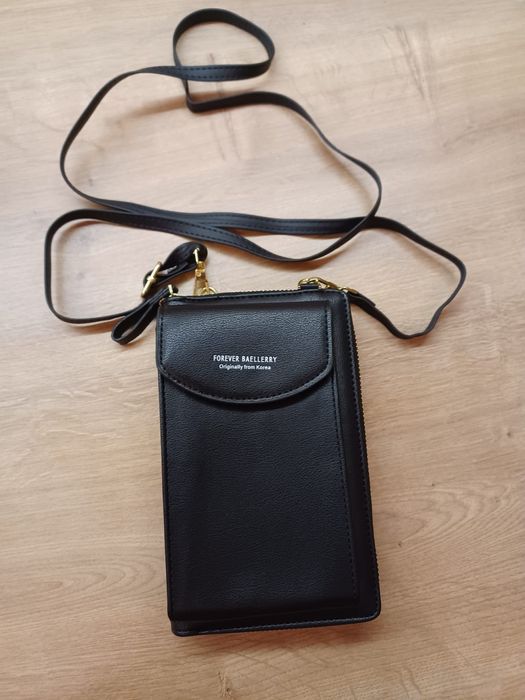 Torebka damska na telefon.