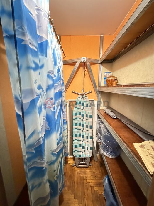 Продаж 3 к квартири. Бочарова. 2 Шевченкывський