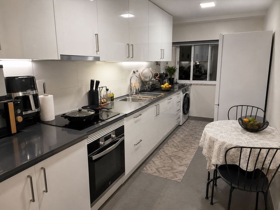 Quarto Premium Novo para arrendar!!!
