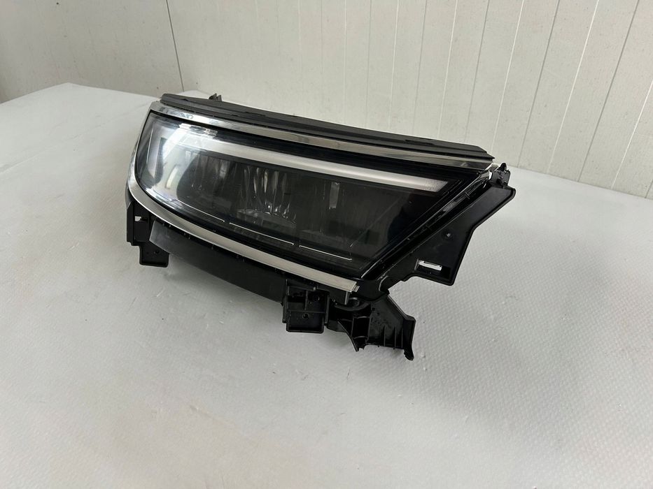 Reflektor Prawa strona Opel Mokka B 9834007980