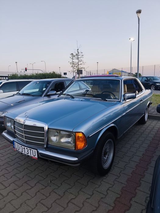 Mercedes-Benz W123