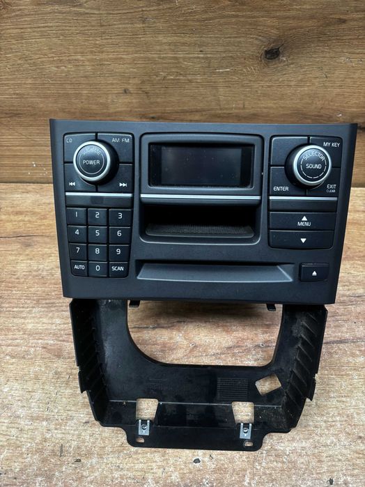 Radio Volvo XC90 lift