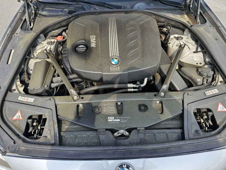 2013 BMW 5 Series (F10) 520d  ціла машина, готова на відправку