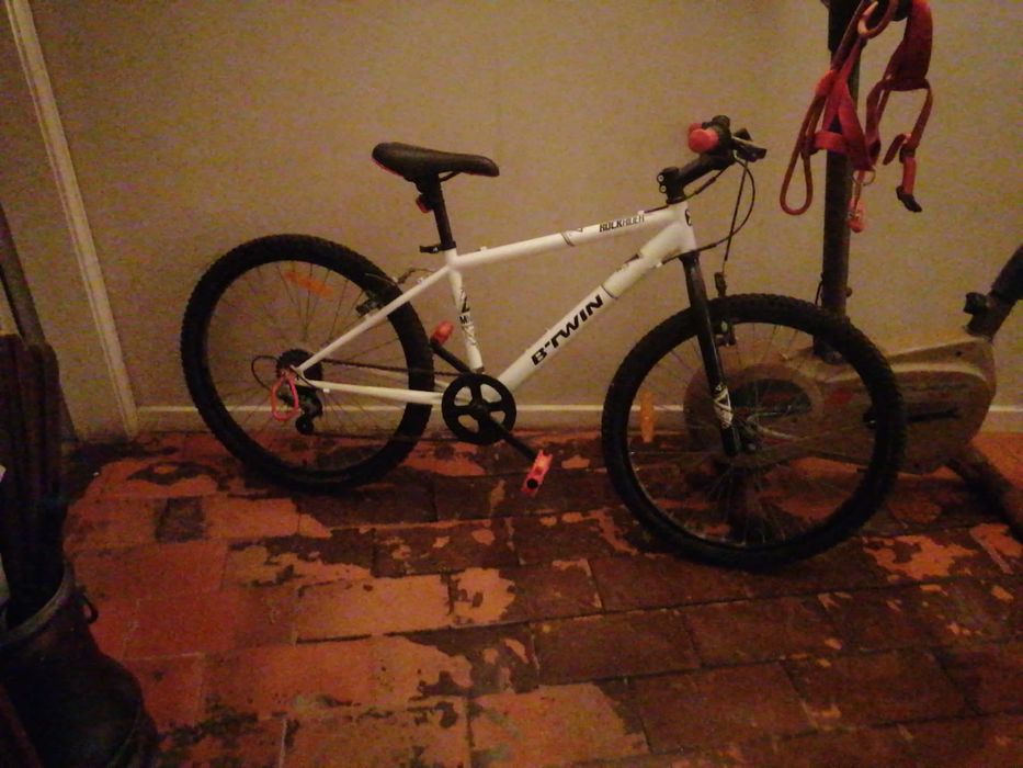 Bicicleta Btwin em ótimo estado