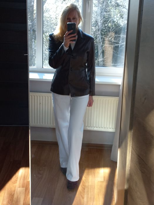 Шкіряний піджак шоколадного кольору