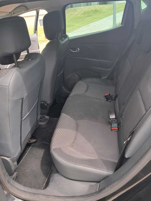 Renaul Clio só 9.000 euros