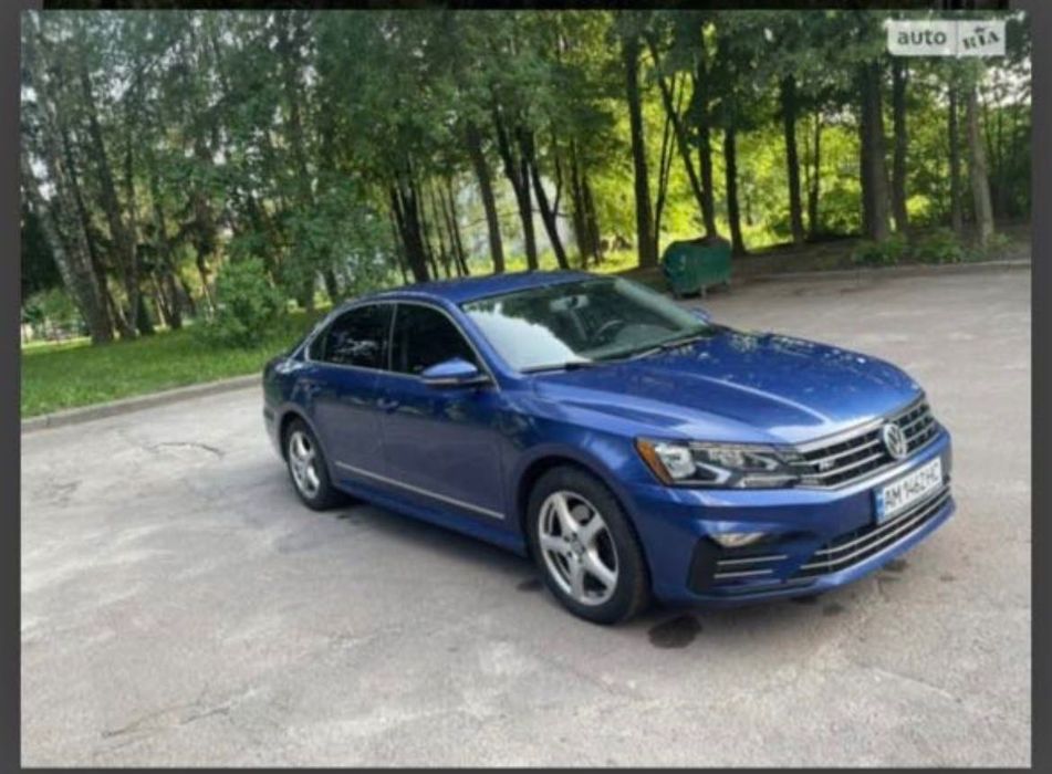 Легковий автомобіль Volkswagen Passat