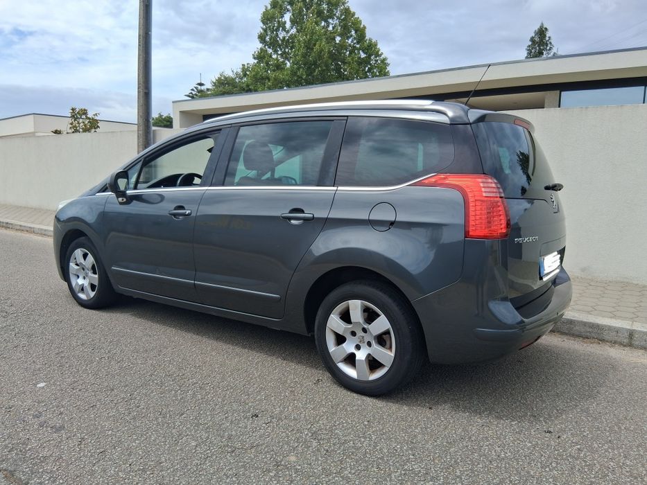 Peugeot 5008 — fotografia 3