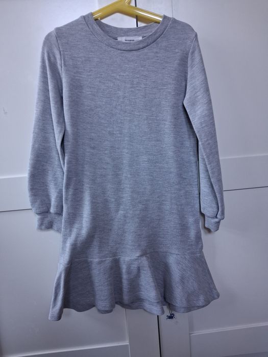 Sukienka Reserved 128