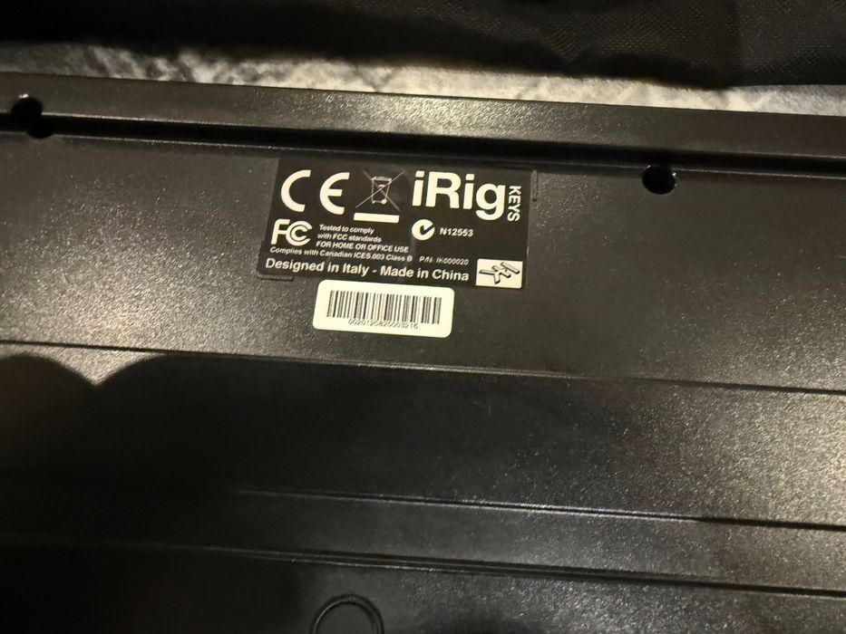 Controlador midi Irig Keys