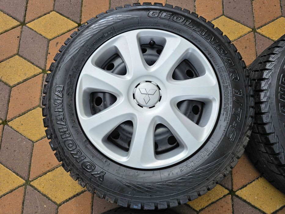 Колеса Mitsubishi Outlander ASX R16 5x114.3 / Зима Yokohama / Диски + ковпаки