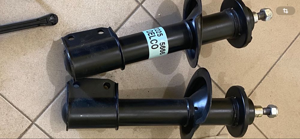 Продам новые стойки к рено 21