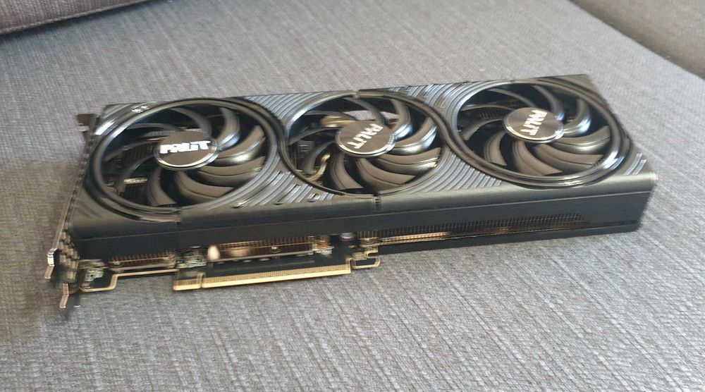 Placa Gráfica Palit - GeForce RTX 5060 Ti - 16gb