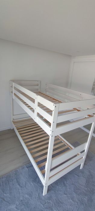 Cama bliche IKEA