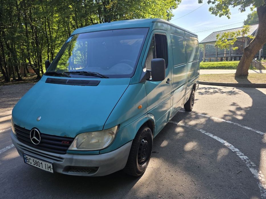 Mersedes sprinter 208